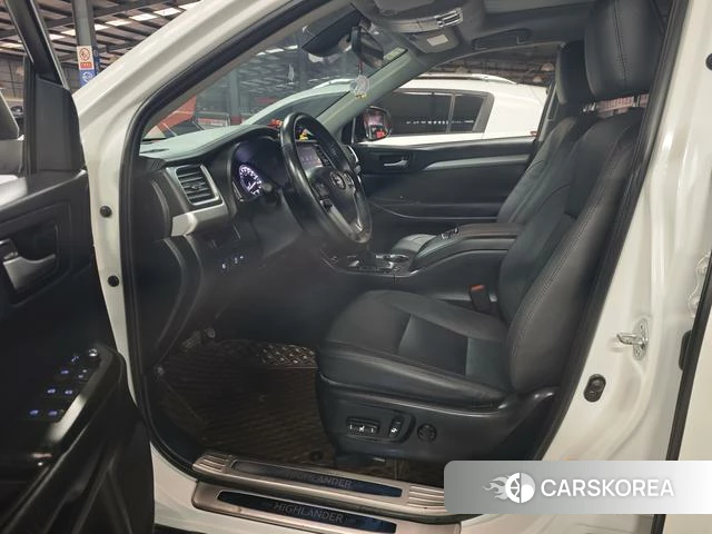 Toyota Highlander 2021 Белый из Китая, фото 3