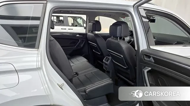 Volkswagen Tiguan second Generation 2020 Белый из Кореи, фото 3