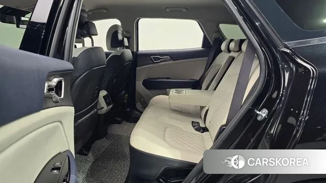 Kia Sportage 5th Generation Hybrid 2023 Черный из Кореи, фото 3