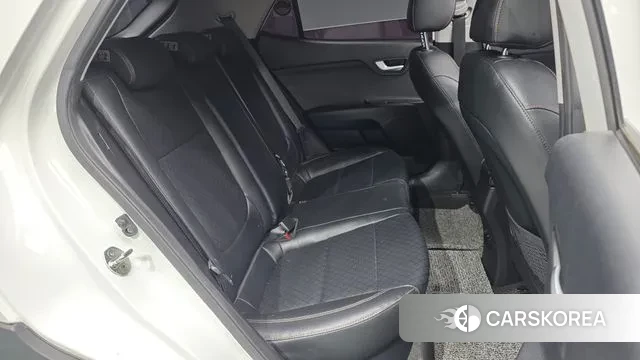 Kia Stonic 2019 Белый из Кореи, фото 3