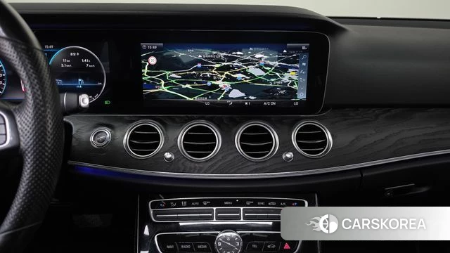 Mercedes-Benz E-Class W213 2018 Белый из Кореи, фото 3
