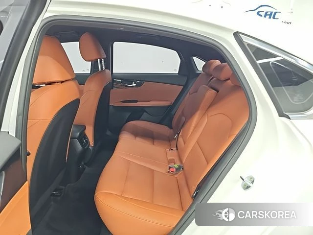 Kia The New K3 2nd generation 2021 Белый из Кореи, фото 3