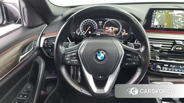 BMW 5 Series (G30) 2018 Серый из Кореи, фото 3