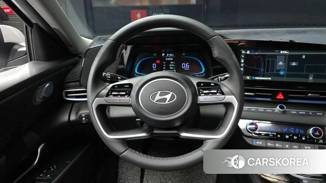 Hyundai The New Avante (CN7) 2025 Серебристо-серый из Кореи, фото 3