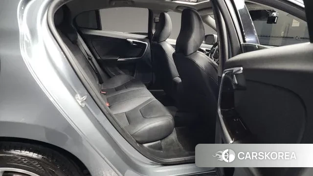 Volvo S60 2018 Серебряный из Кореи, фото 3