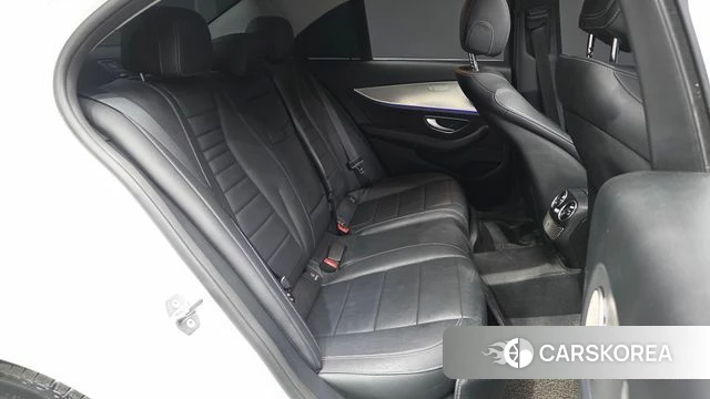 Mercedes-Benz E-Class W213 2018 Белый из Кореи, фото 3