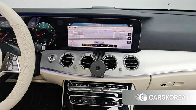 Mercedes-Benz E-Class W213 2021 Черный из Кореи, фото 3