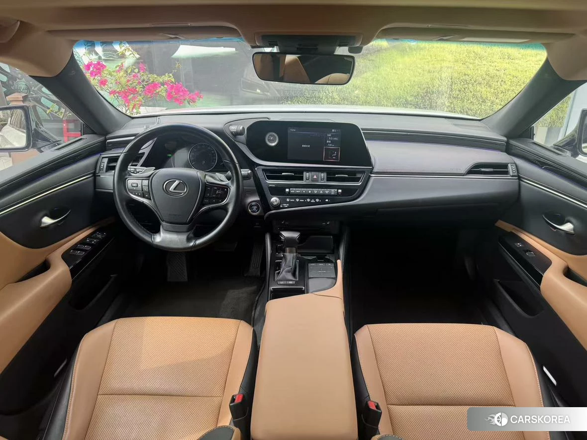 Lexus ES 2021 Белый из Китая, фото 3