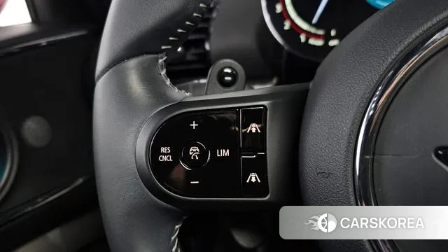 Mini Cooper S Clubman 2023 Черный из Кореи, фото 3