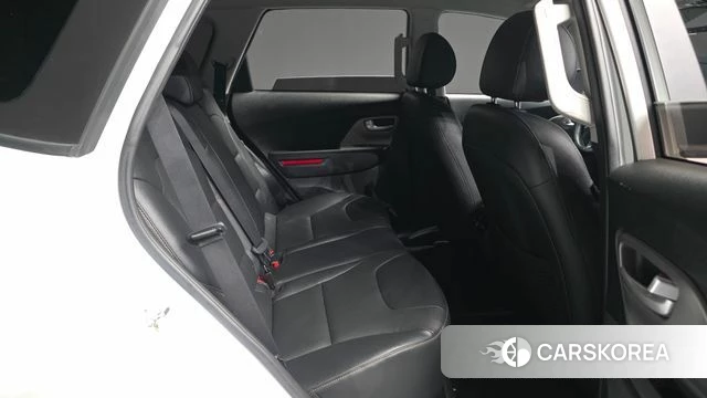 Kia Niro Plus 2022 Белый из Кореи, фото 3
