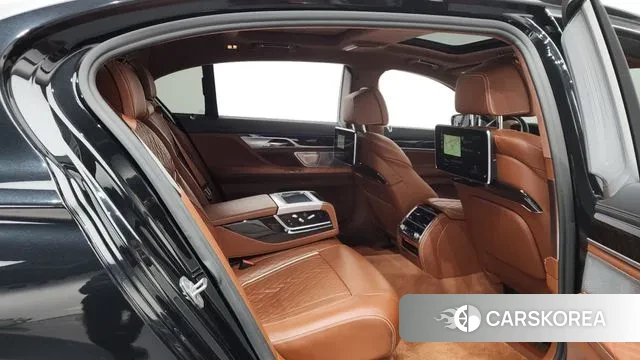 BMW 7 Series (G11) 2020 Черный из Кореи, фото 3