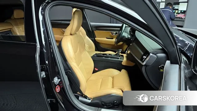 Volvo V90 Cross-Country 2020 Черный из Кореи, фото 3