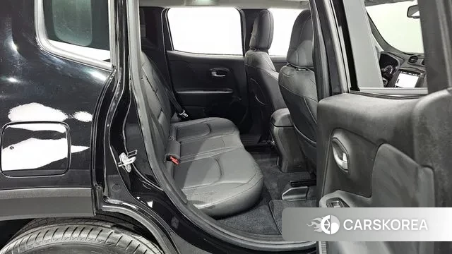 Jeep Renegade 2023 Черный из Кореи, фото 3