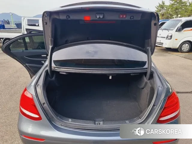 Mercedes-Benz E-Class W213 2020 Серый из Кореи, фото 3