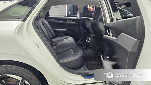 Kia The New K5 3rd generation 2024 Белый из Кореи, фото 3