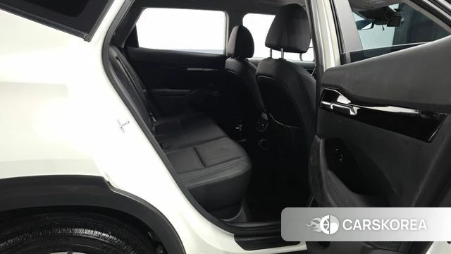 Kia Seltos 2022 Белый из Кореи, фото 3