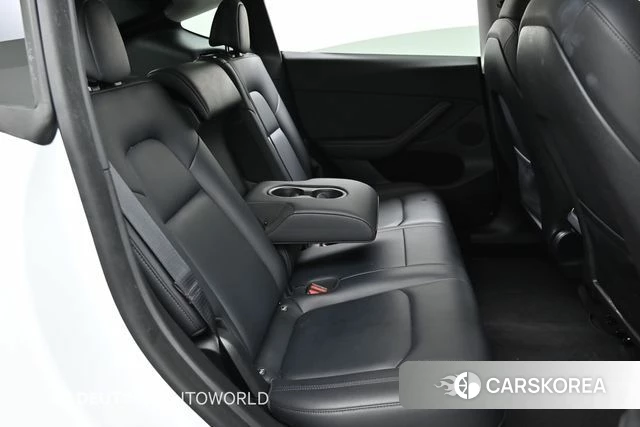 Tesla Model Y 2023 Белый из Кореи, фото 3