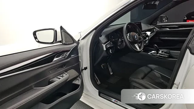 BMW 6 Series GT (G32) 2024 Белый из Кореи, фото 3