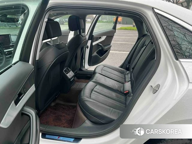Audi A4L 2023 Белый из Китая, фото 3