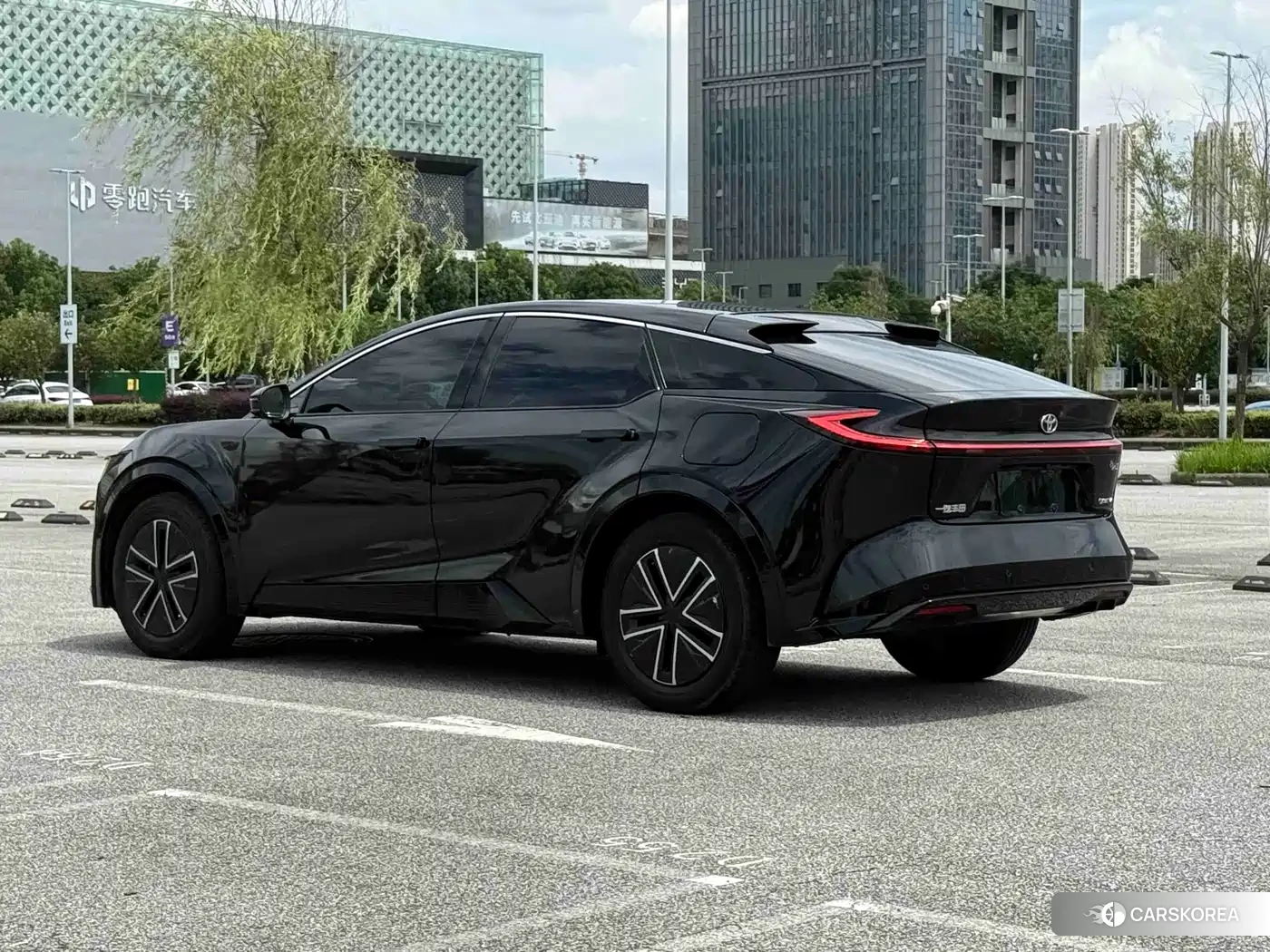 Toyota bZ5 2025 Черный из Китая, фото 3