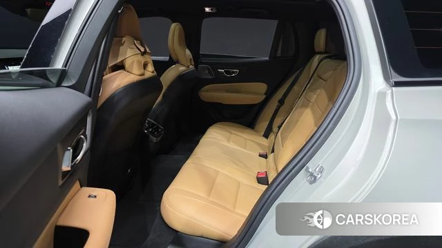 Volvo V60 Cross-Country 2nd Generation 2019 Серебристо-серый из Кореи, фото 3