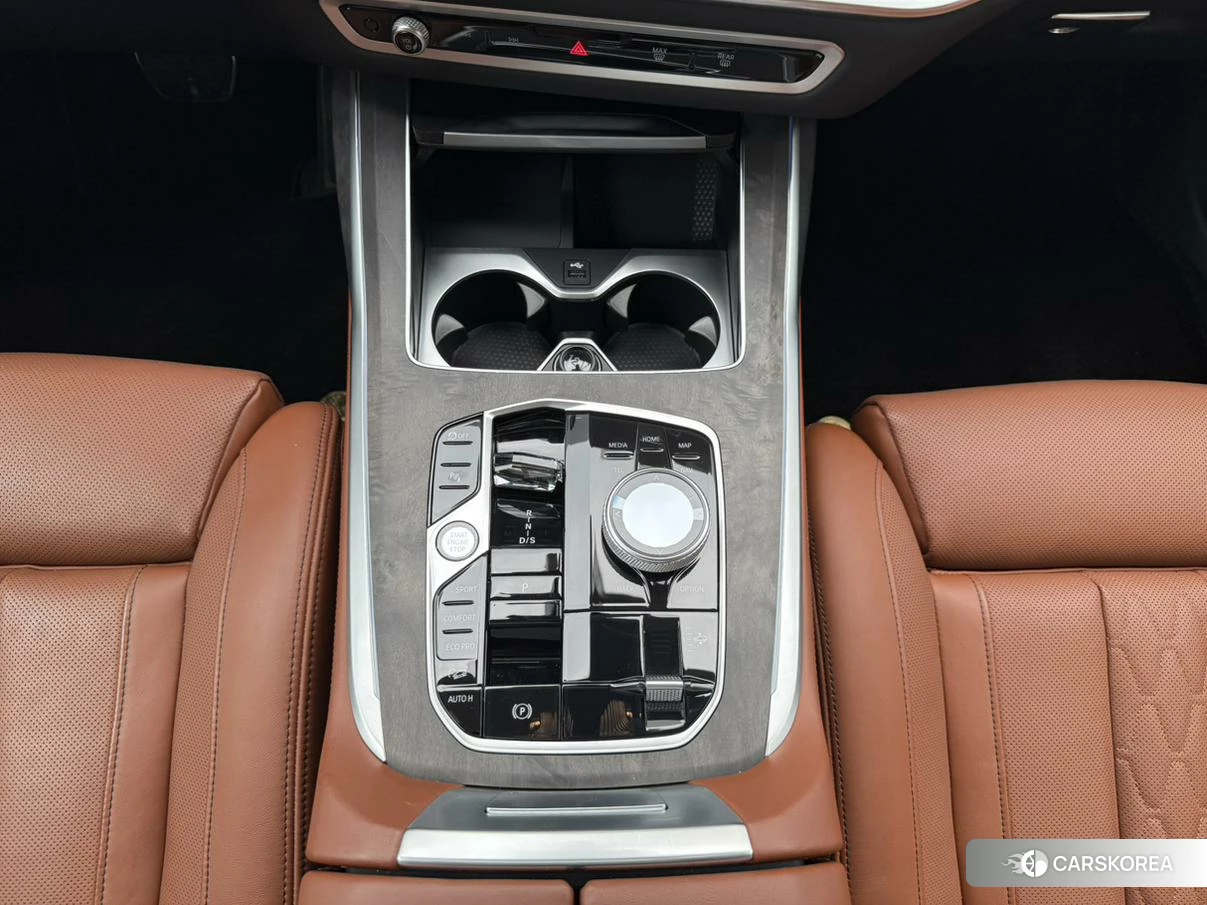 BMW X7 2022 Черный из Китая, фото 3
