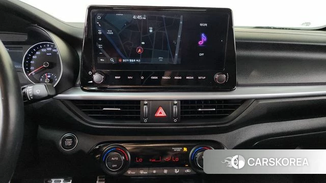 Kia The New K3 2nd generation 2023 Белый из Кореи, фото 3