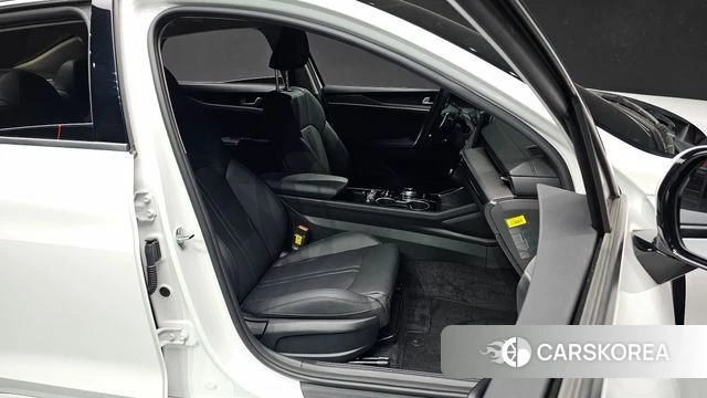 Kia The New K5 3rd generation 2024 Белый из Кореи, фото 3