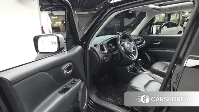 Jeep Renegade 2018 Черный из Кореи, фото 3