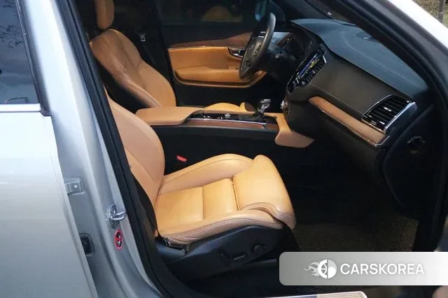 Volvo XC90 second Generation 2020 Серебряный из Кореи, фото 3