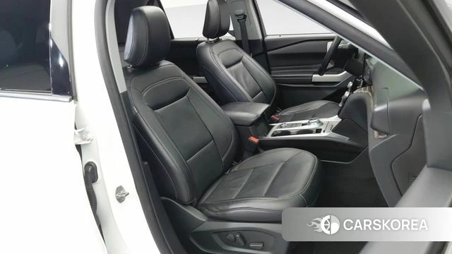 Ford Explorer 6th Generation 2021 Белый из Кореи, фото 3