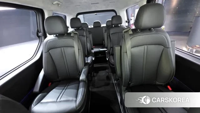 Hyundai Staria 2022 Серебряный из Кореи, фото 3