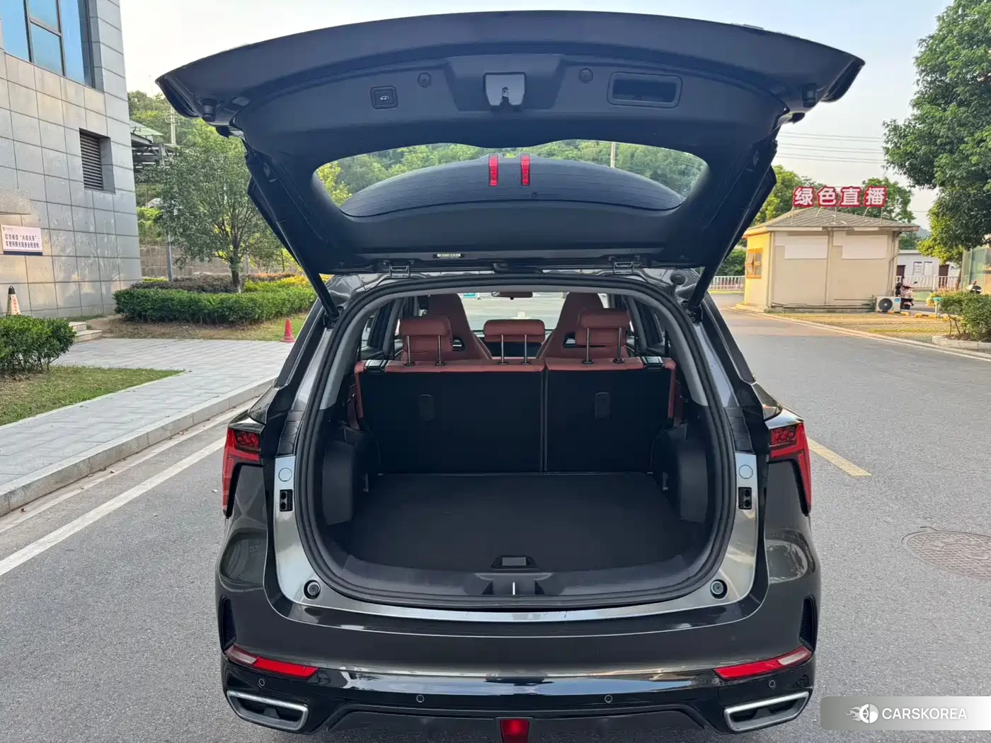 Chang'an CS75PLUS 2023 Silver/gray из Китая, фото 3