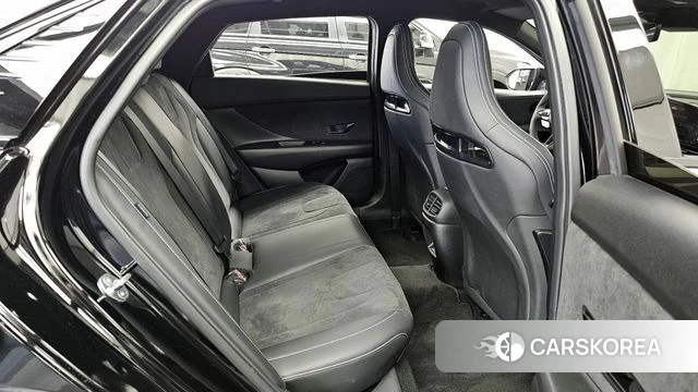Hyundai The New Avante (CN7) 2024 Черный из Кореи, фото 3