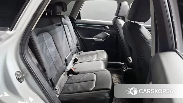 Audi Q3 (F3) 2020 Белый из Кореи, фото 3