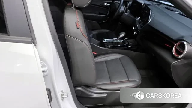 Chevrolet (GM Daewoo) Trax Crossover 2023 Белый из Кореи, фото 3