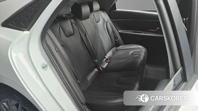 Hyundai The New Avante (CN7) 2024 Белый из Кореи, фото 3