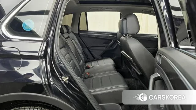 Volkswagen Tiguan second Generation 2020 Черный из Кореи, фото 3