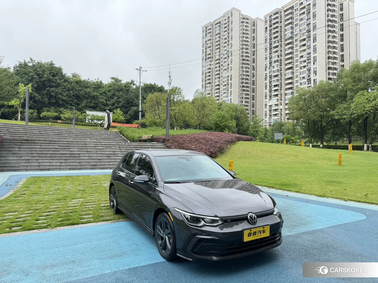 Volkswagen Golf 2023 Черный из Китая, фото 3