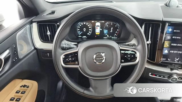 Volvo XC60 second Generation 2019 Белый из Кореи, фото 3