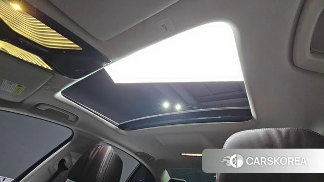 BMW 5 Series (G30) 2018 Белый из Кореи, фото 3