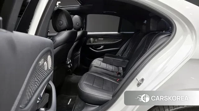 Mercedes-Benz E-Class W213 2022 Белый из Кореи, фото 3