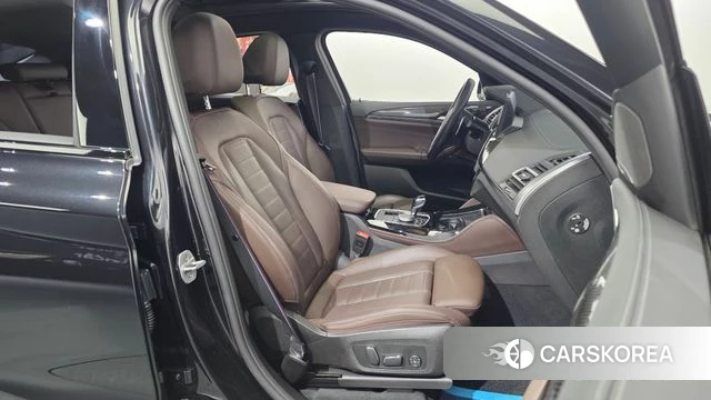 BMW X4 (G02) 2024 Черный из Кореи, фото 3