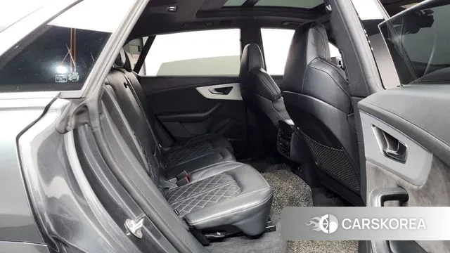 Audi Q8 (4M) 2021 Серый из Кореи, фото 3