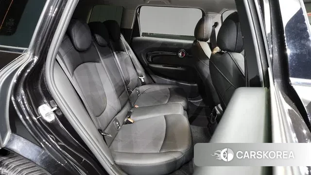 Mini Cooper D Clubman 2021 Черный из Кореи, фото 3