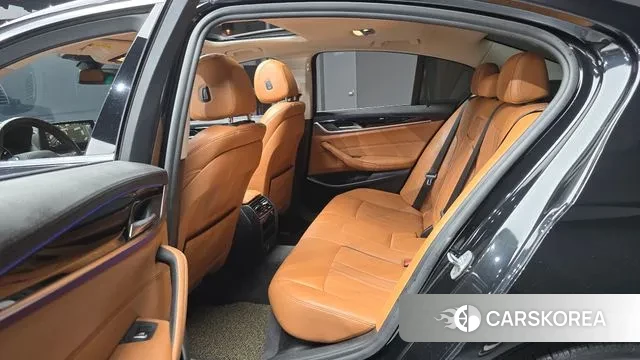 BMW 5 Series (G30) 2018 Черный из Кореи, фото 3