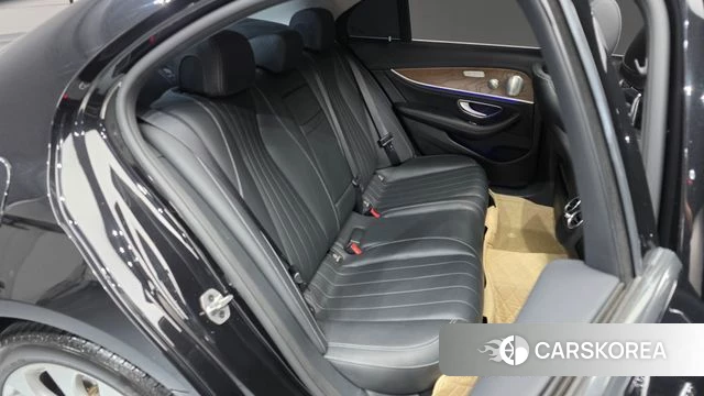 Mercedes-Benz E-Class W213 2019 Черный из Кореи, фото 3