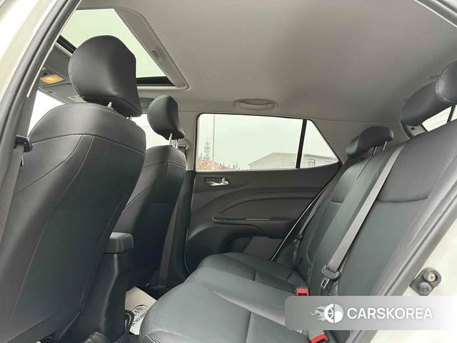 Kia Yi Ran 2024 Белый из Китая, фото 3