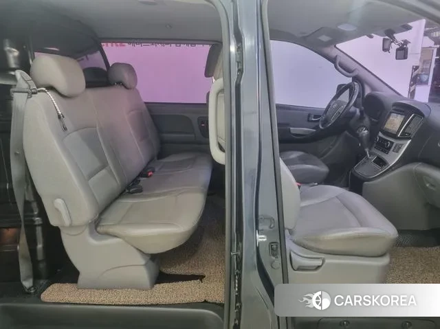 Hyundai The New Grand Starex 2018 Серебристо-серый из Кореи, фото 3