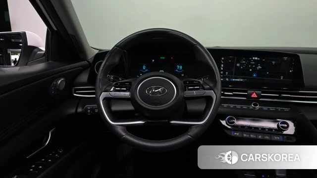 Hyundai Avante Hybrid (CN7) 2023 Белый из Кореи, фото 3
